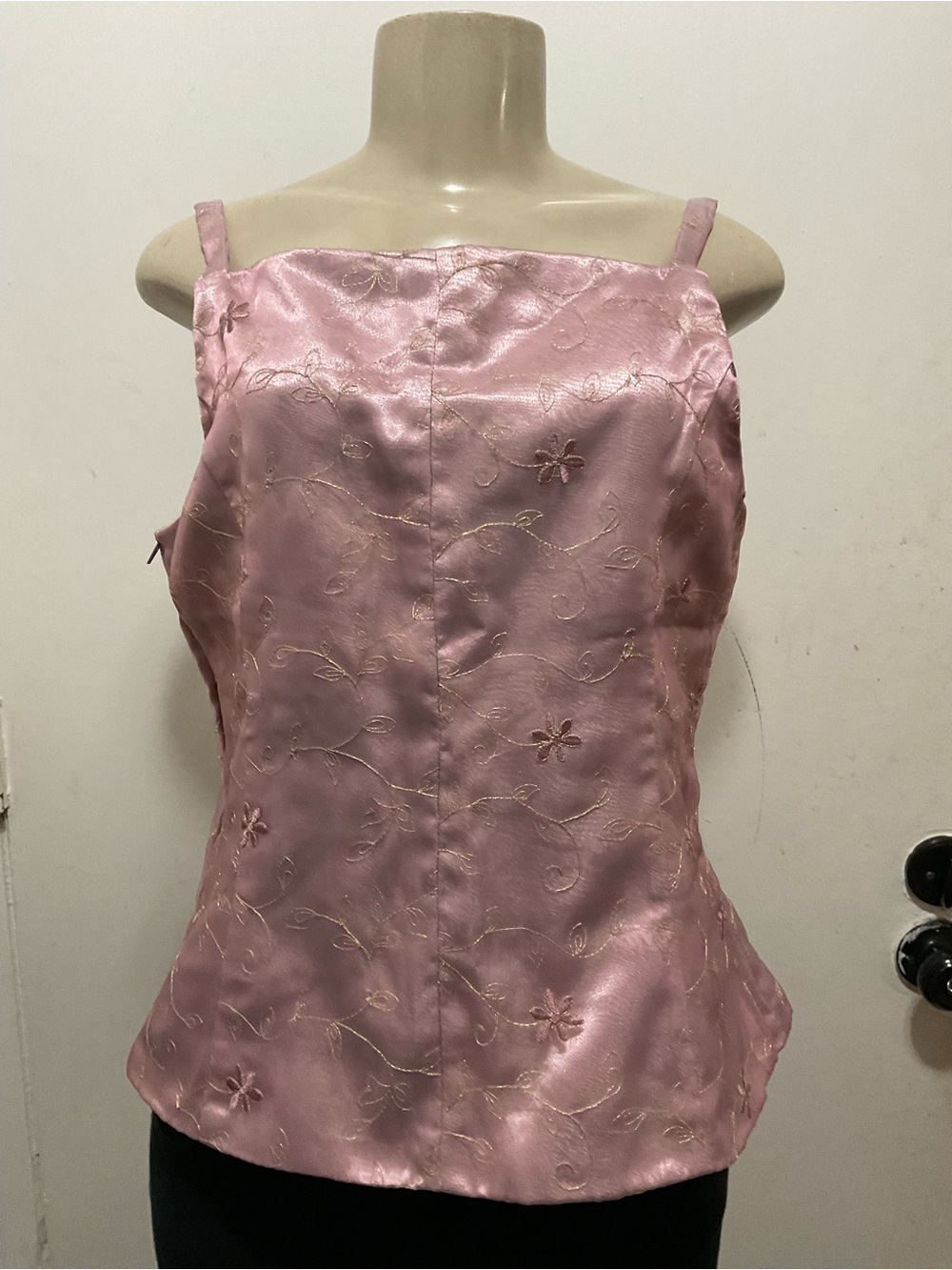 Women’s Y2K 2000s light pink & gold Embroidered Satin Camisole Top